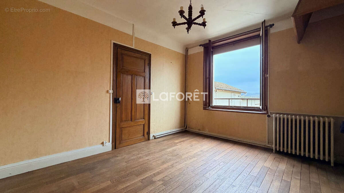 Maison à LES ISLETTES