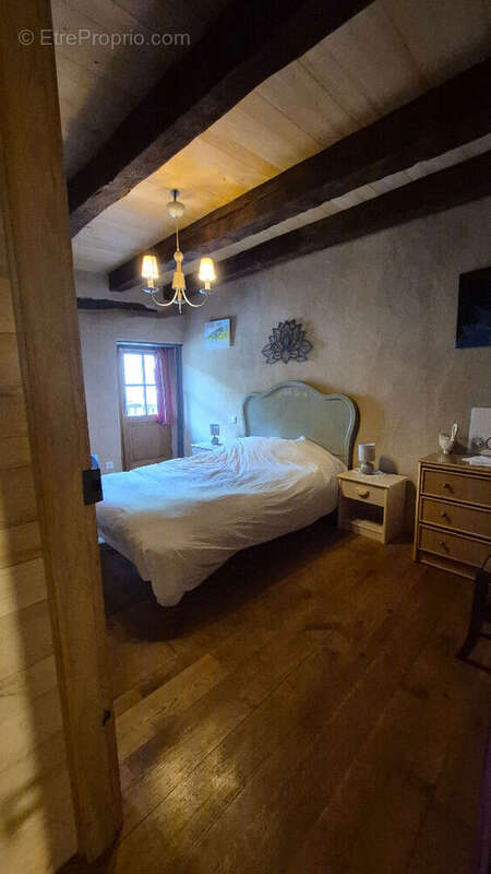 Maison à ESTAING