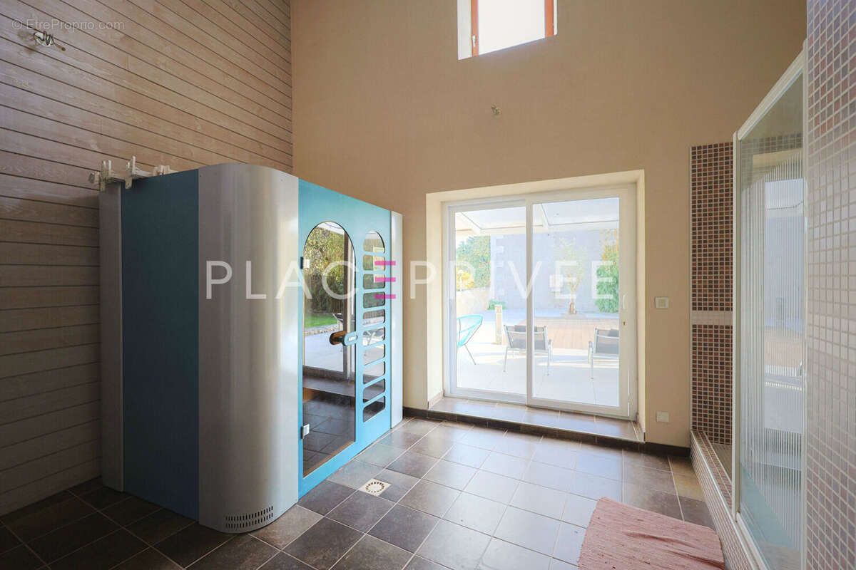 Maison à CHOLOY-MENILLOT