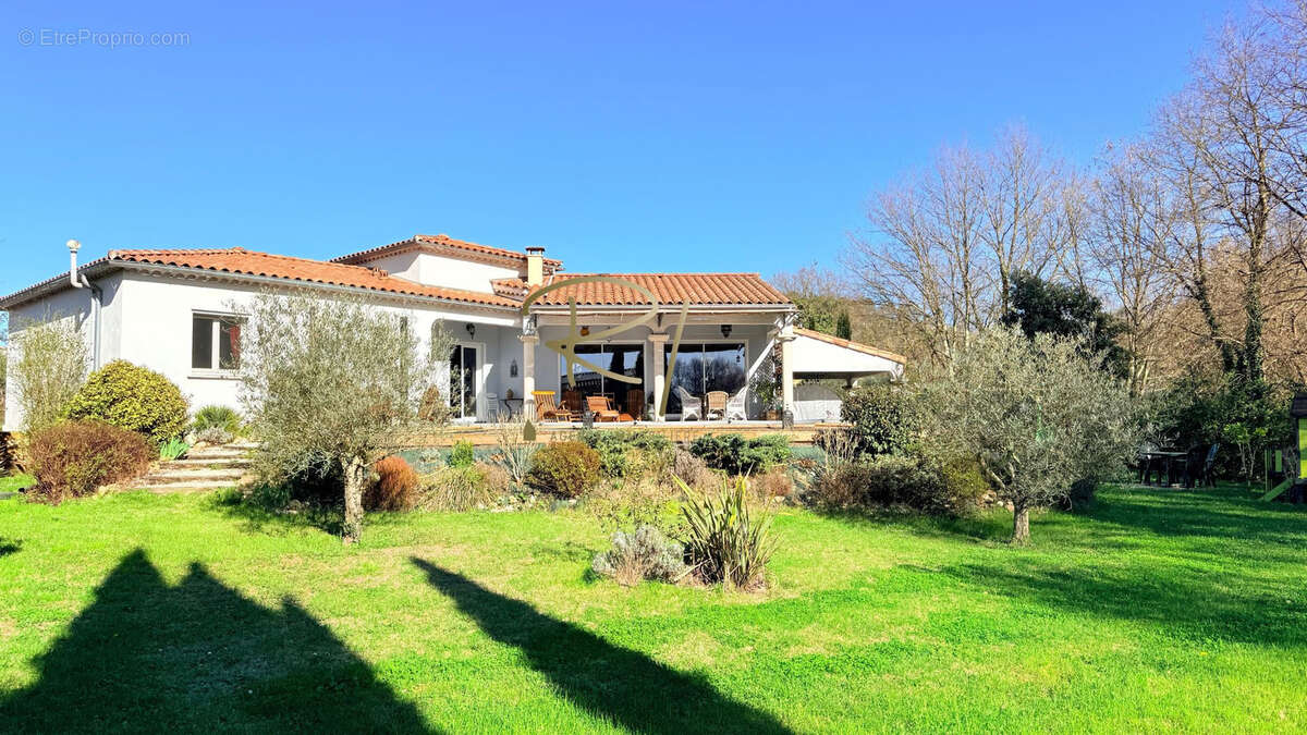 Villa lumineuse avec piscine et grand terrain   cadre nature proche Barjac - photo 2