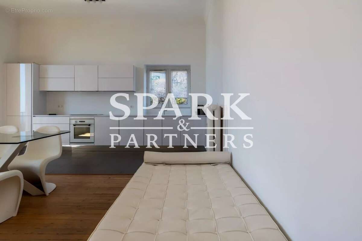 Appartement à ROQUEBRUNE-CAP-MARTIN
