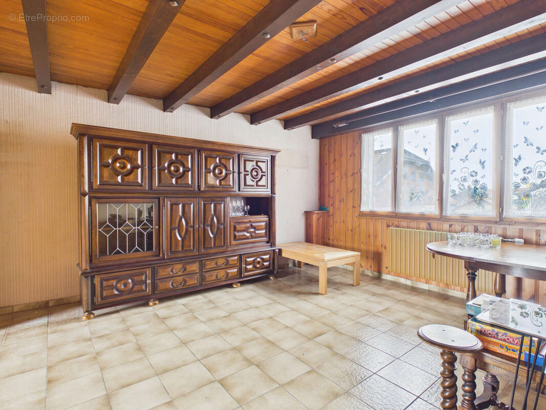 Maison à LARRINGES