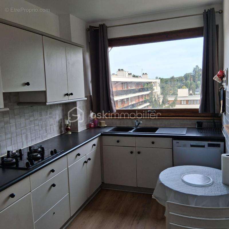 A vendre appartement de 4 pièces de 89 m² avec grand balcon, parking & cave – Résidence Élysée 2 - photo 4