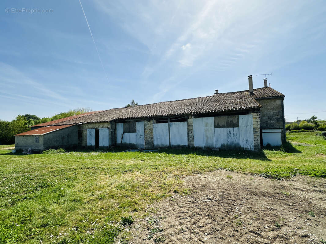 Maison à AMURE