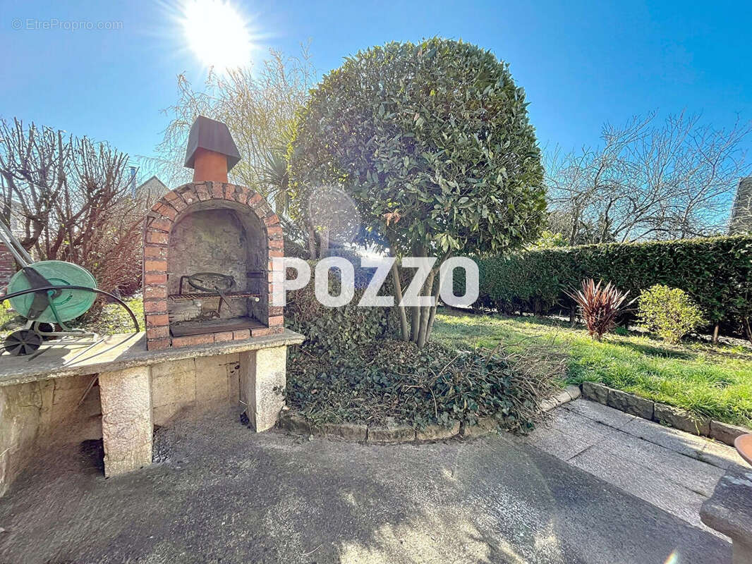 Maison à DONVILLE-LES-BAINS