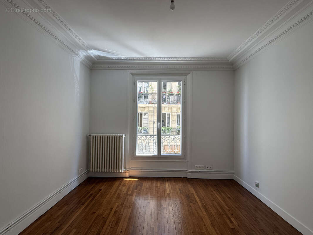 Paris 16 ème appartement type 3 de 60 m2 rénové. - photo 5