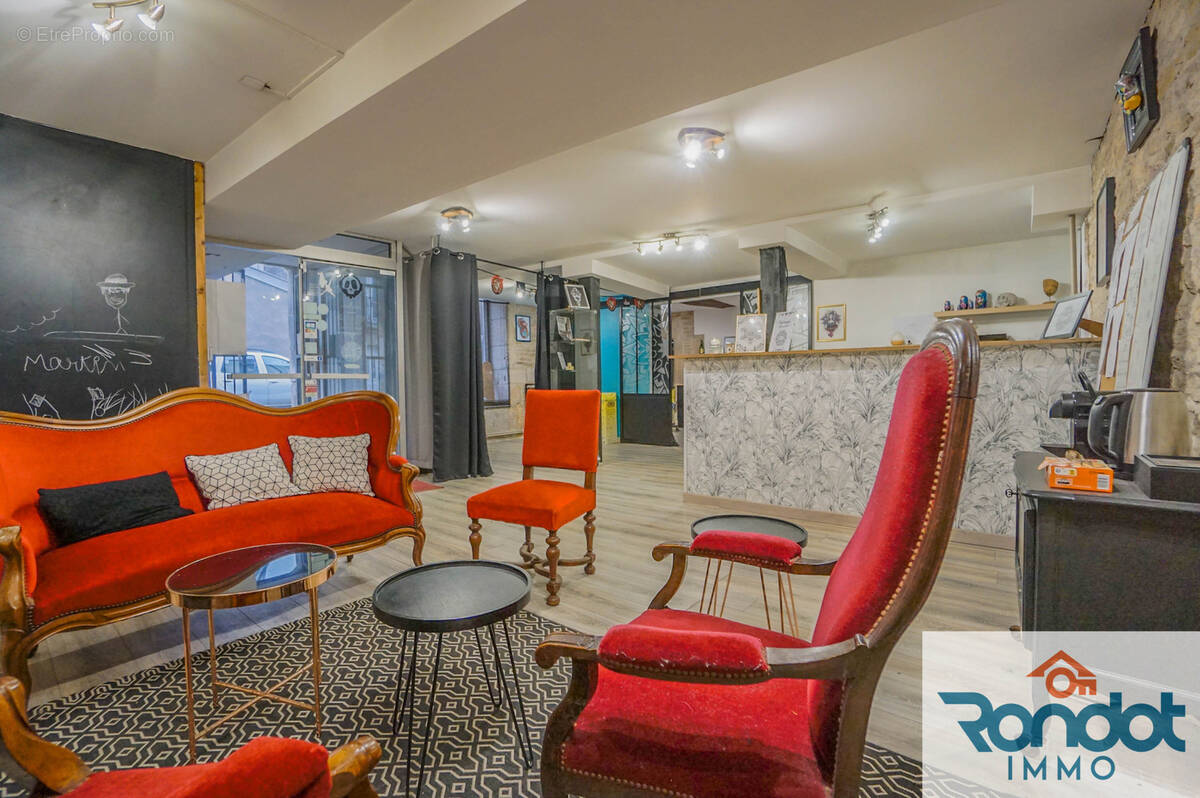 Commerce à IS-SUR-TILLE