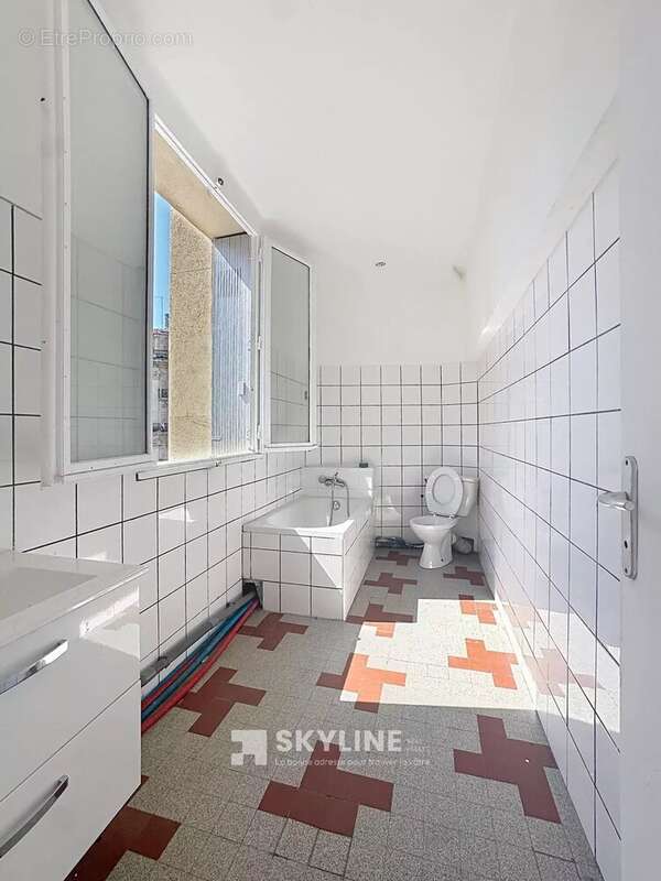 Appartement à MARSEILLE-1E