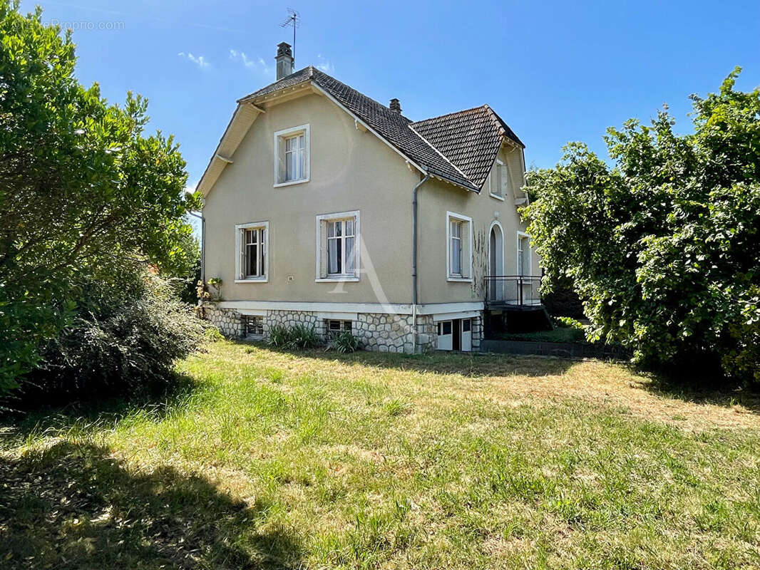 Maison à CONTRES
