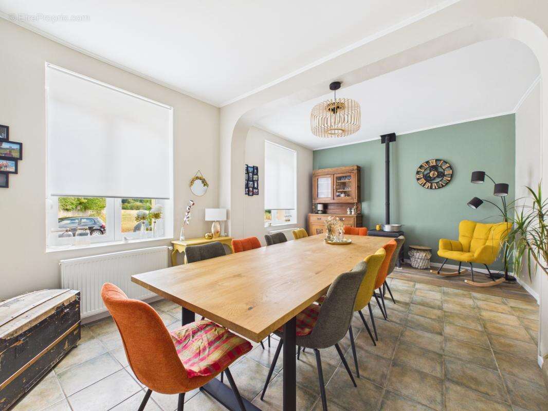 Maison 280 m² à Vieux-Conde  - photo 2