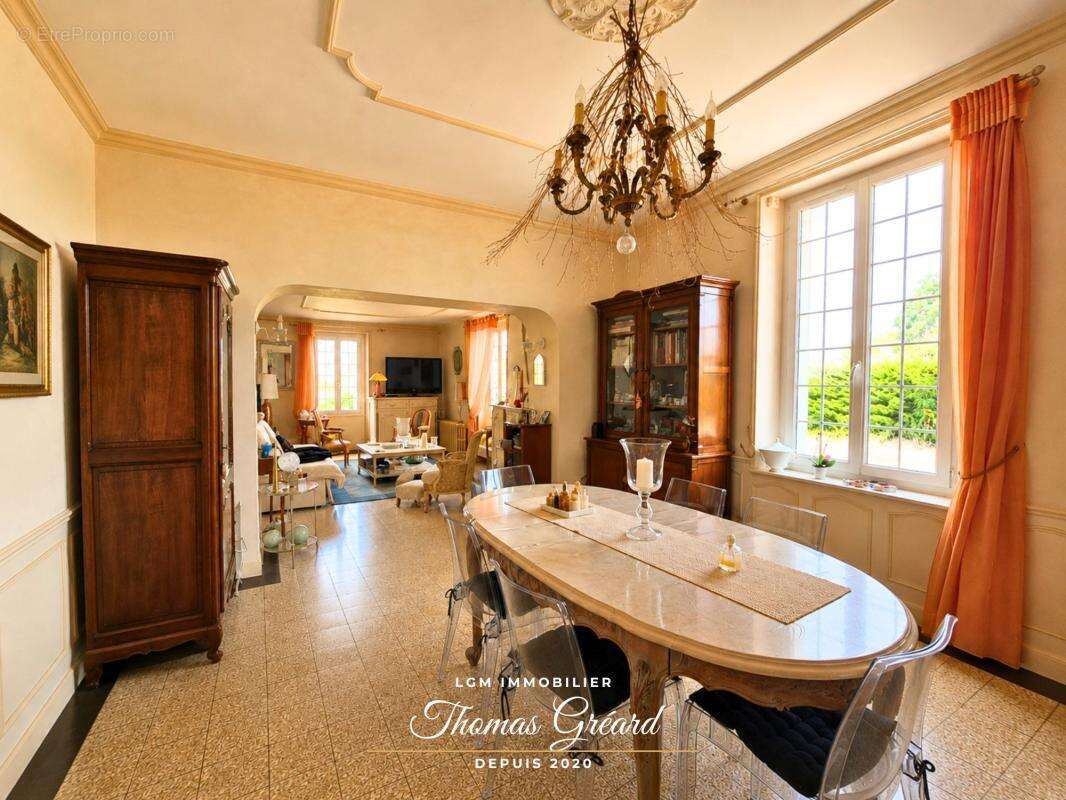 Propriété en pierre avec dépendances, vie de plain-pied et terrain de 2 168 m² à 10 minutes de Patay & 20 minutes de la base de  - photo 4