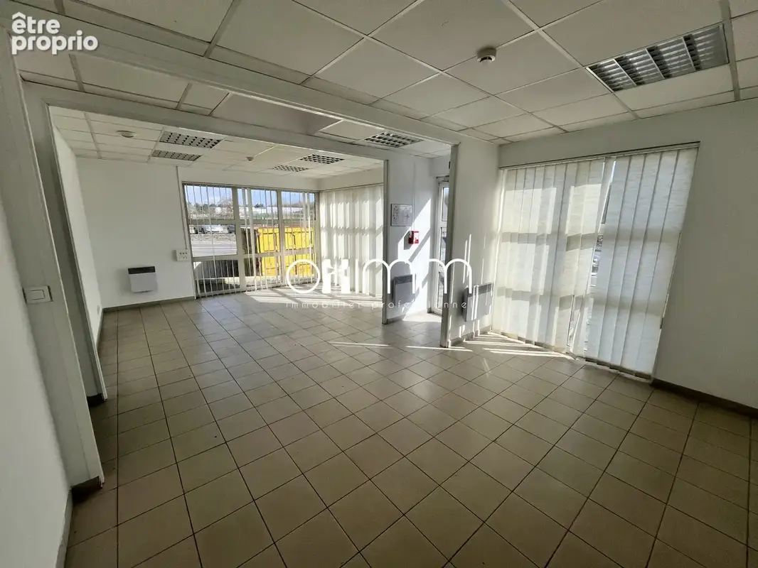 Commerce 1 528 m² à vendre à Feuchy (62223) - photo 3
