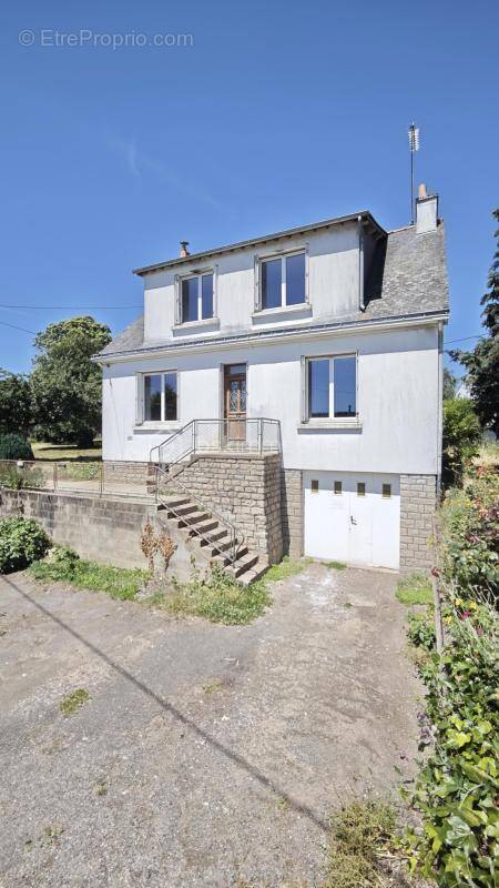 Maison à LA GACILLY