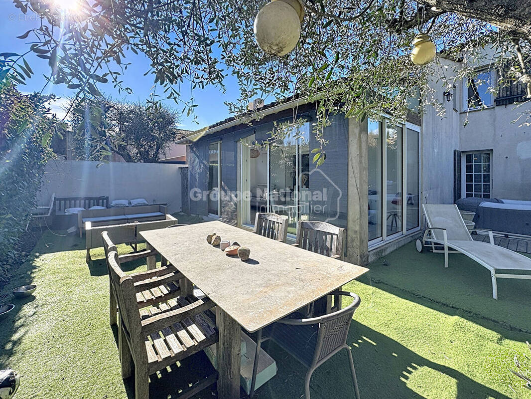 Maison à MANDELIEU-LA-NAPOULE