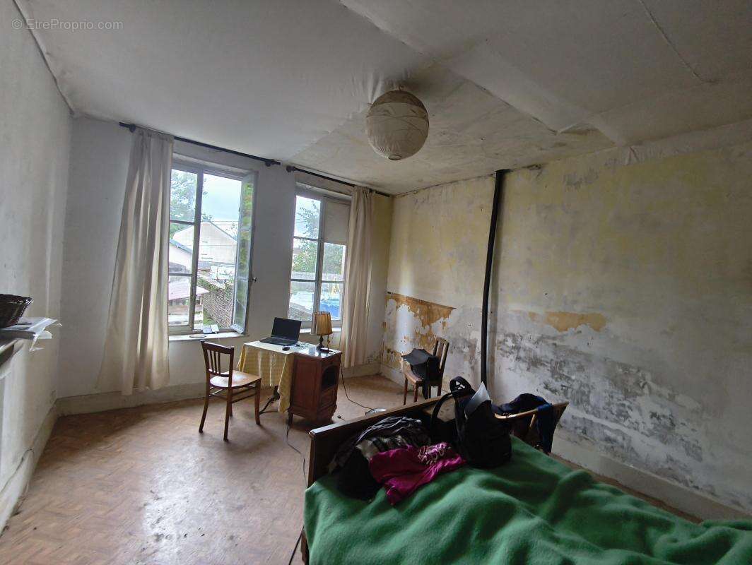 Appartement à LUXEUIL-LES-BAINS