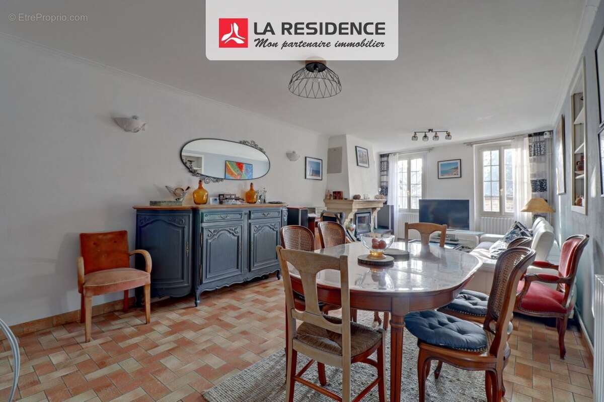 Maison à NEUVILLE-SUR-OISE