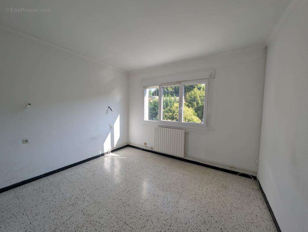 Maison à vendre à Pézenas – Calme et proximité du centre - photo 6
