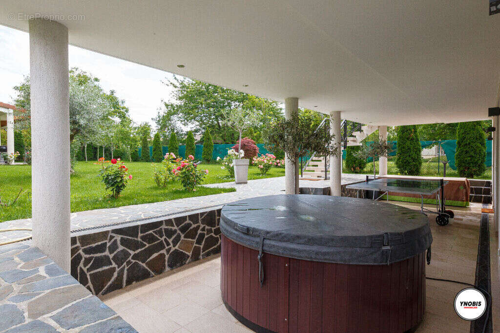 Maison à VERNEUIL-SUR-SEINE