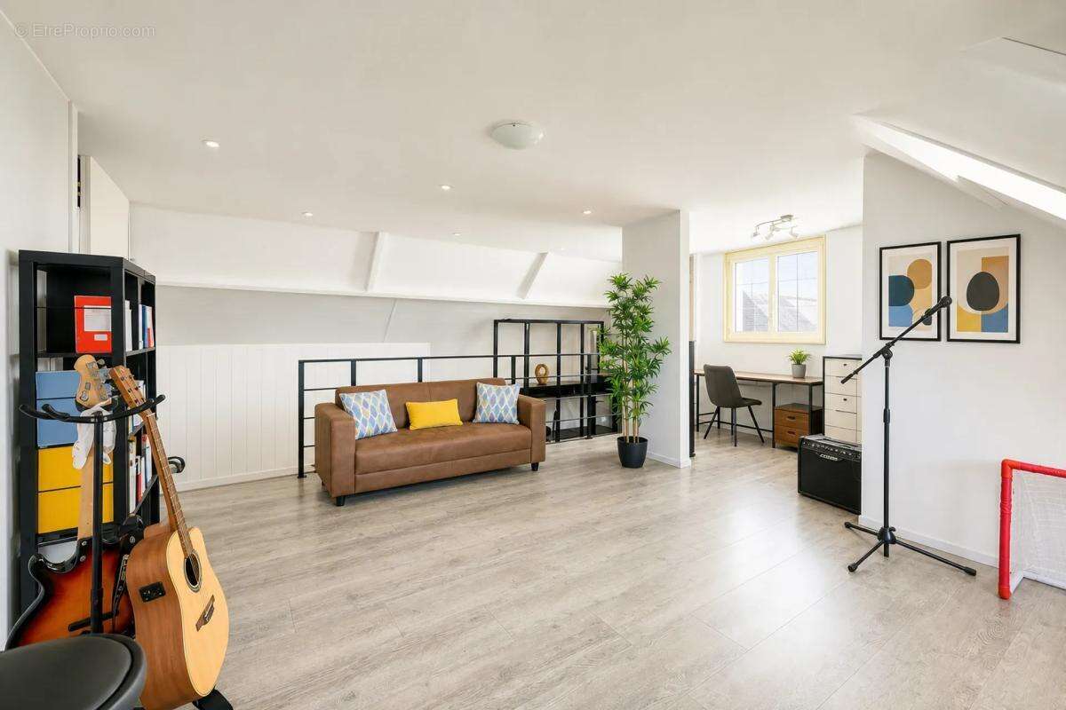 Maison de 9 pièces de 204 m² à Bourgueil - photo 4
