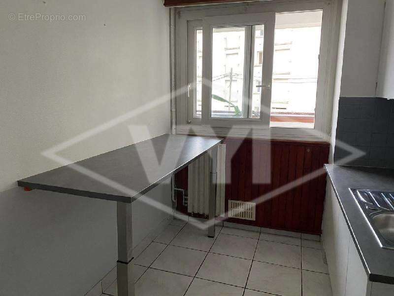 Appartement à COMBS-LA-VILLE