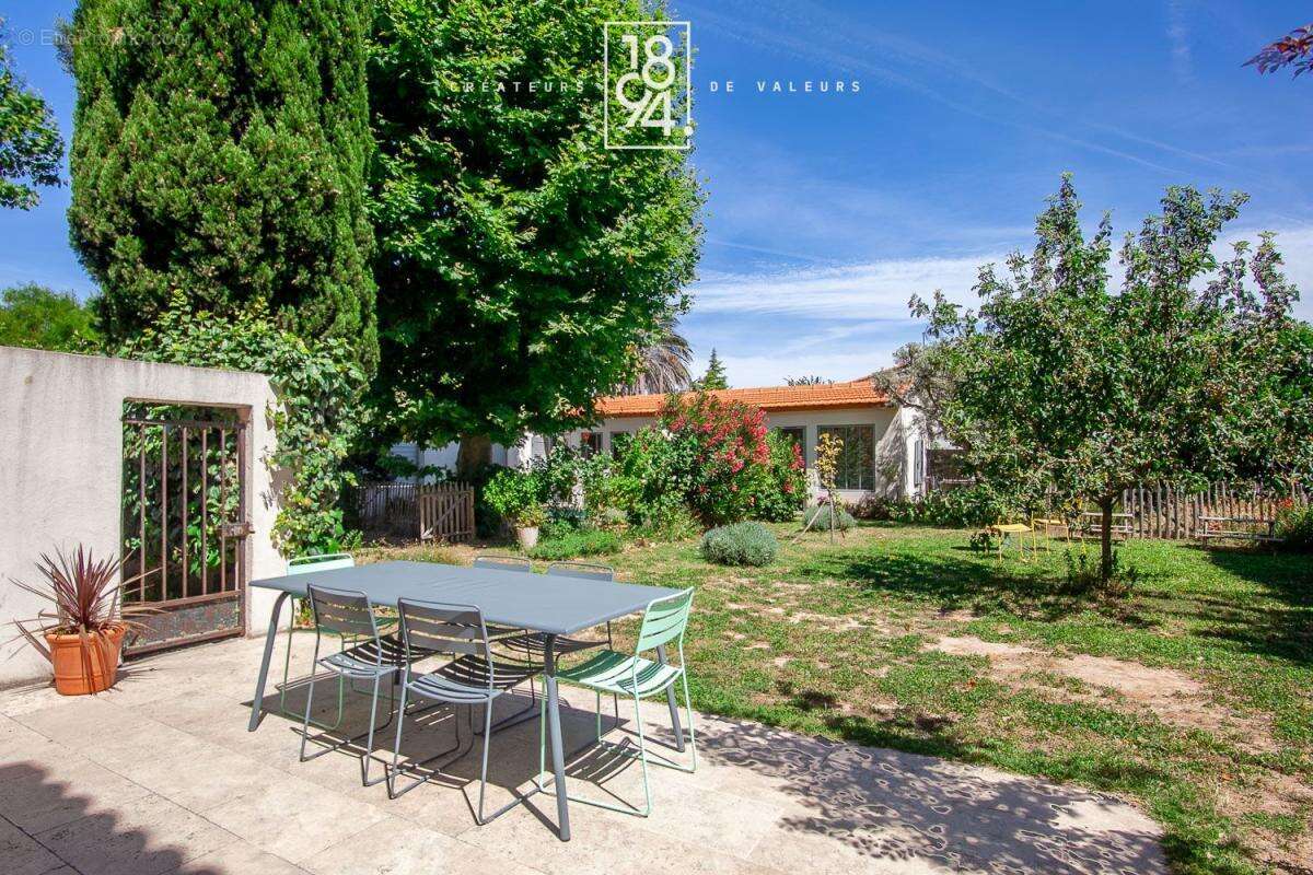 Maison T4 à vendre Saint-Victoret Pas des Lanciers (13730)  130 m²  Dépendance I Piscine I Jardin - photo 15