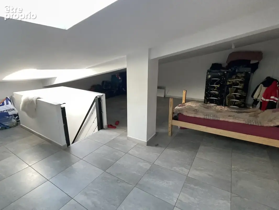 13014, Appart / maison T3/4 de 105m2 habitable avec terrasse et vendu avec locataire en place - photo 2