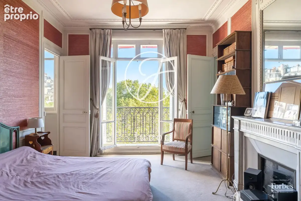 Paris 7e - CHAMP DE MARS - Appartement - 5 pièces - 130,45m² Carrez - 133,35m² au sol - Vues dégagées - photo 11