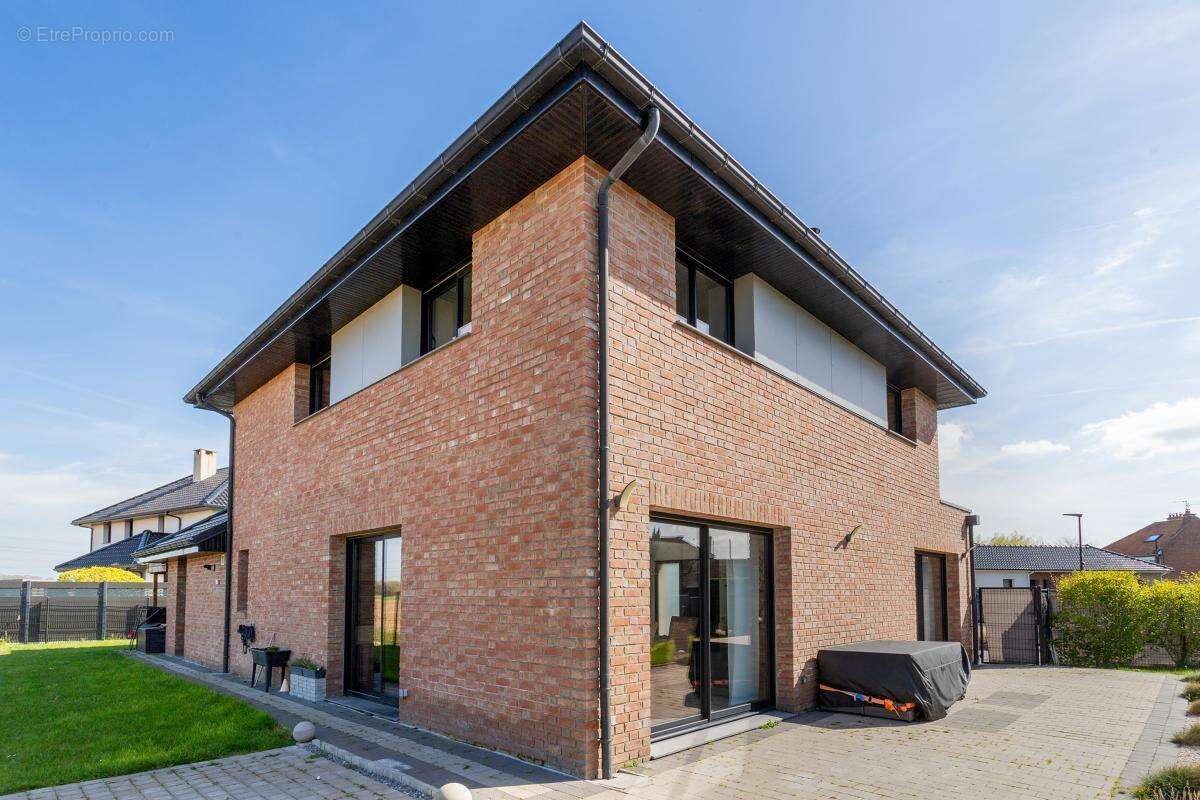 Maison à GONDECOURT