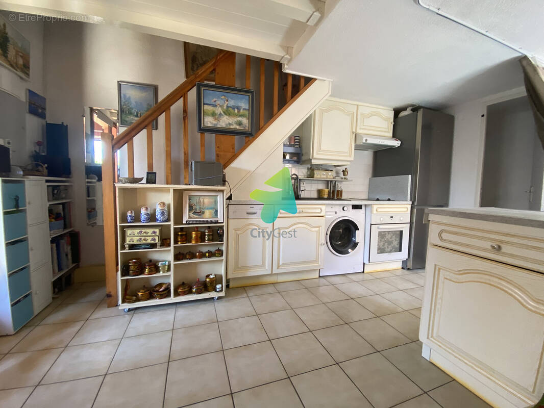 Villa dans copropriété avec piscine - photo 2