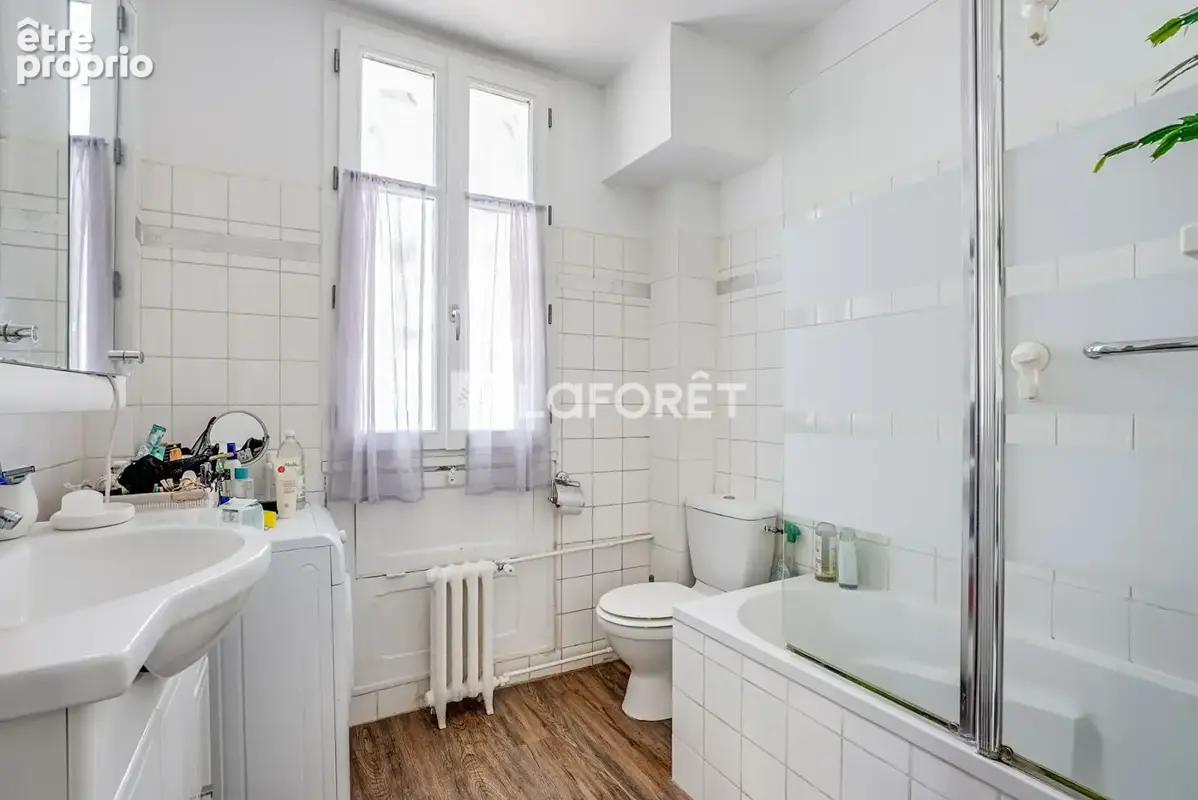 Square La Fontaine / Appartement 2 pièces de 50 m² /Vendu loué - photo 8