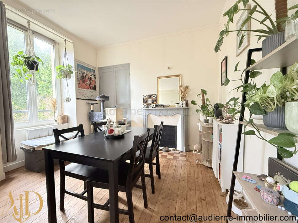 Appartement à AUDIERNE