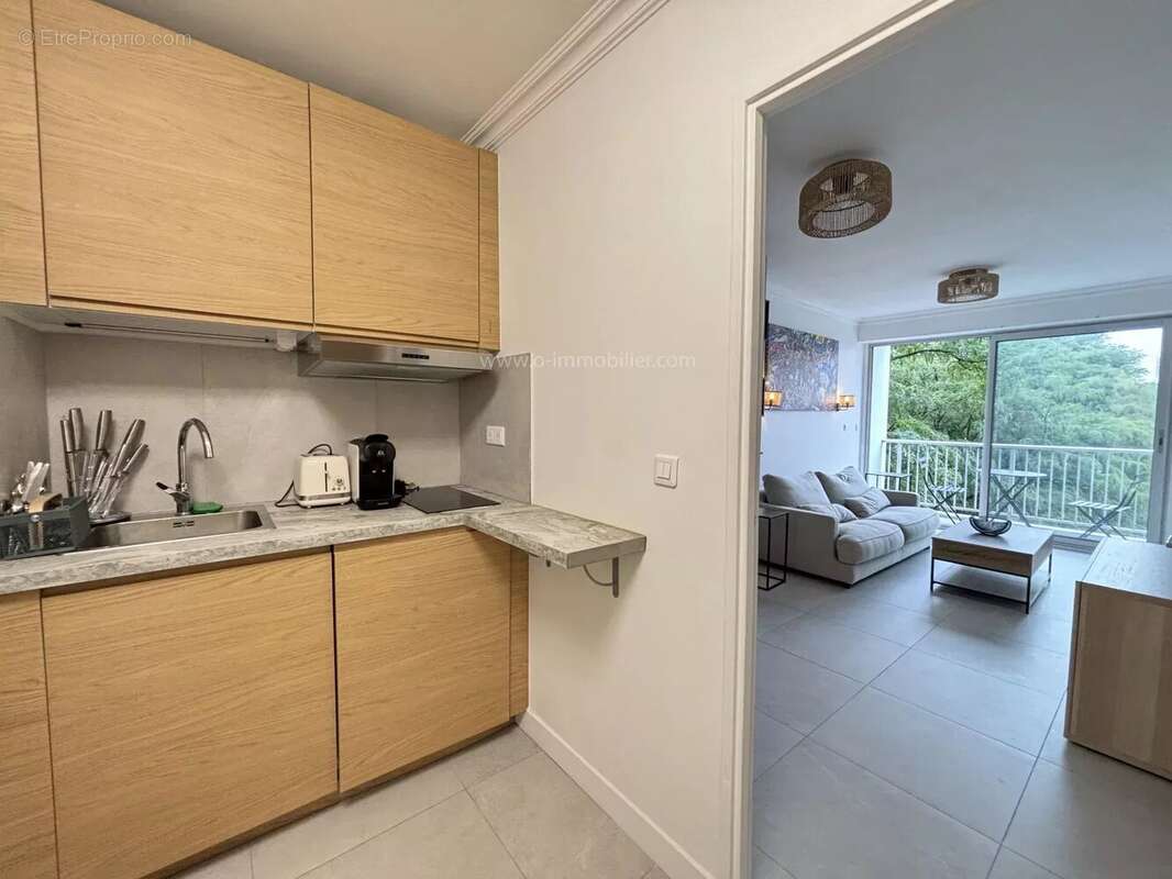 Appartement à PARIS-20E