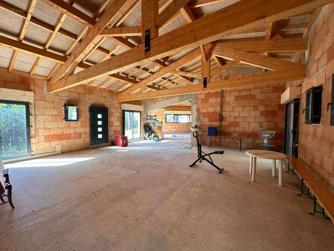 Maison à LABLACHERE