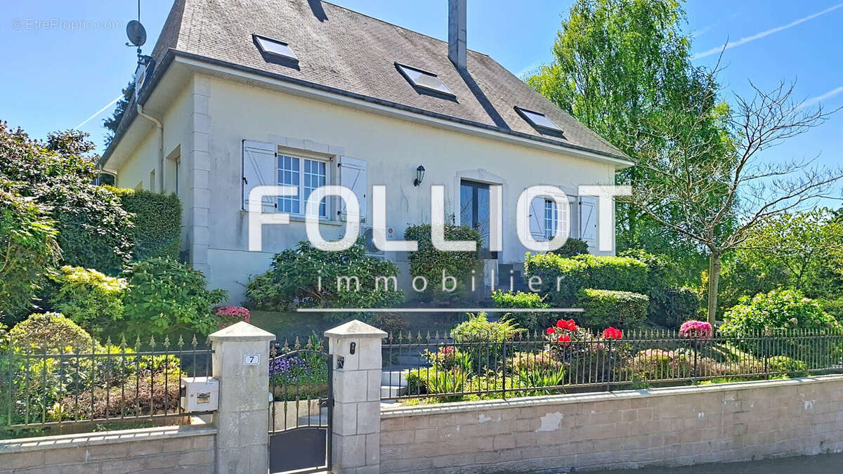 Maison à SAINT-SEVER-CALVADOS