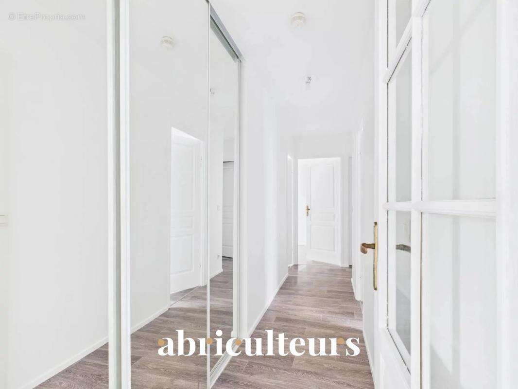 Appartement T4 traversant de 3 chambres – Lumineux et spacieux dans une résidence de standing à Survilliers - photo 8