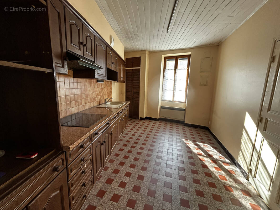 Maison à LABRUGUIERE