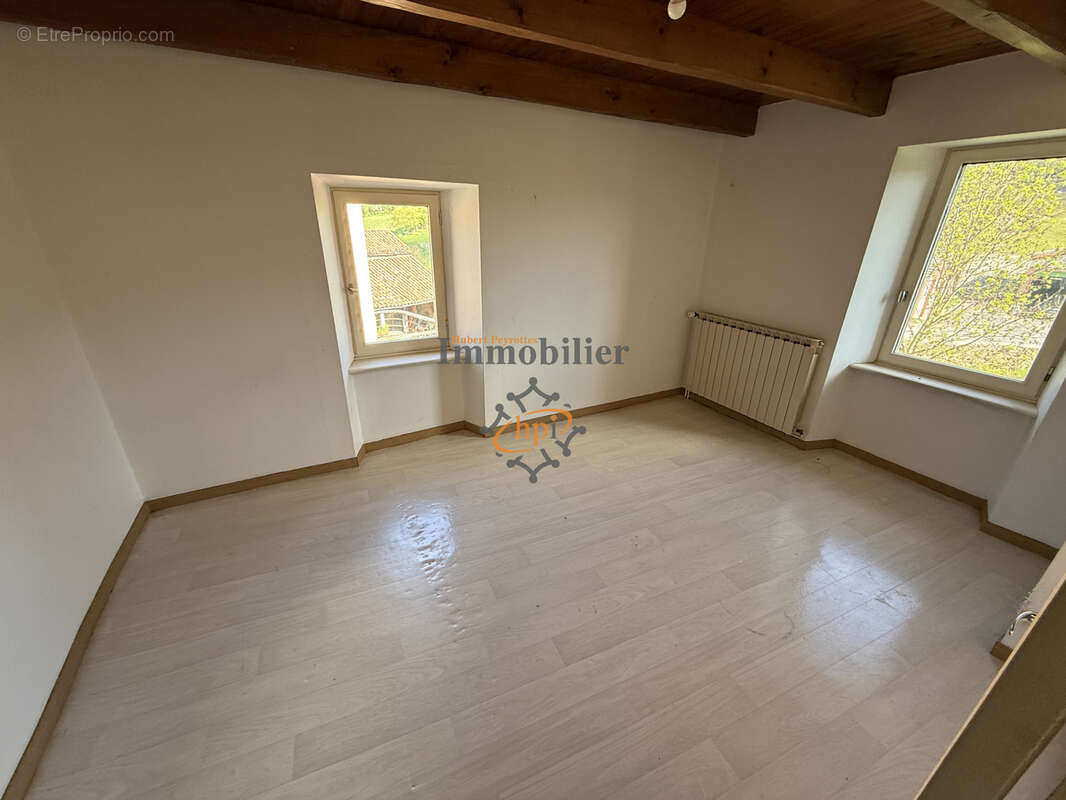 Vente maison avec terrain et dépendances Saint Victor et Melvieu - photo 10