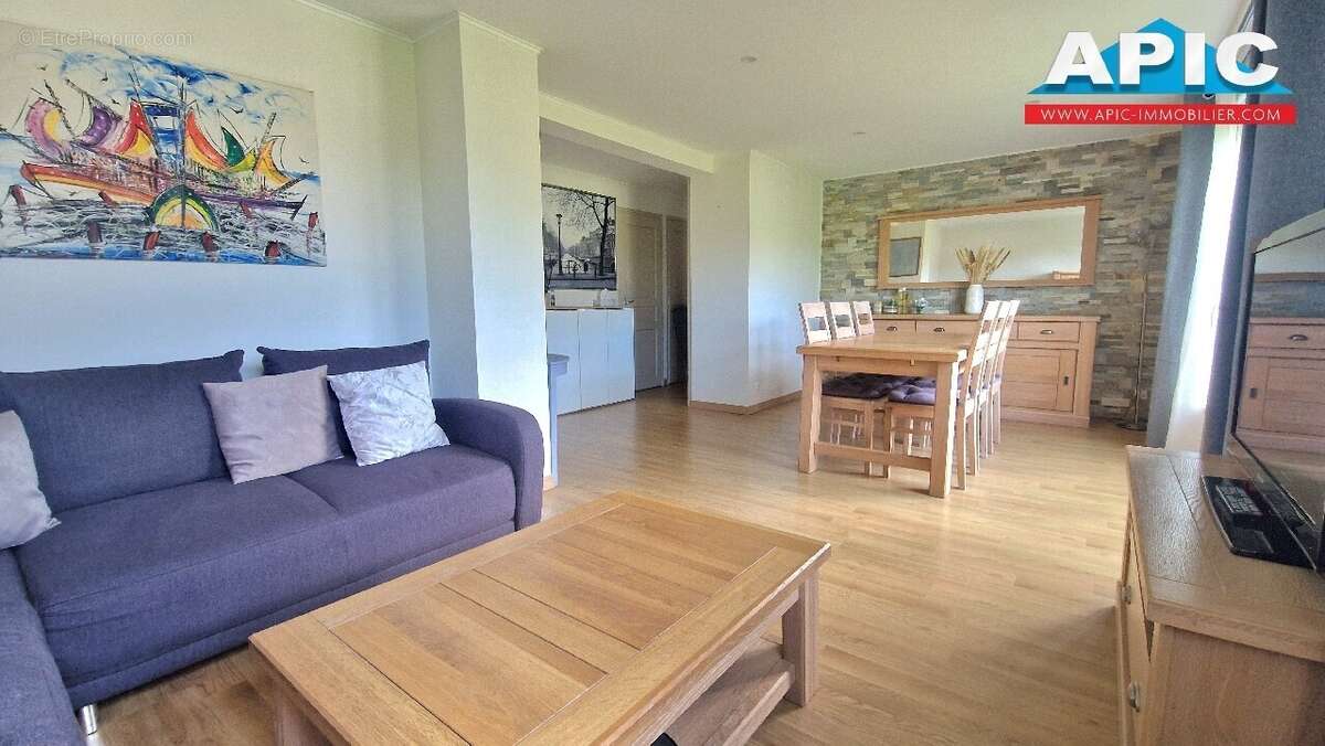 Appartement à GROSLAY