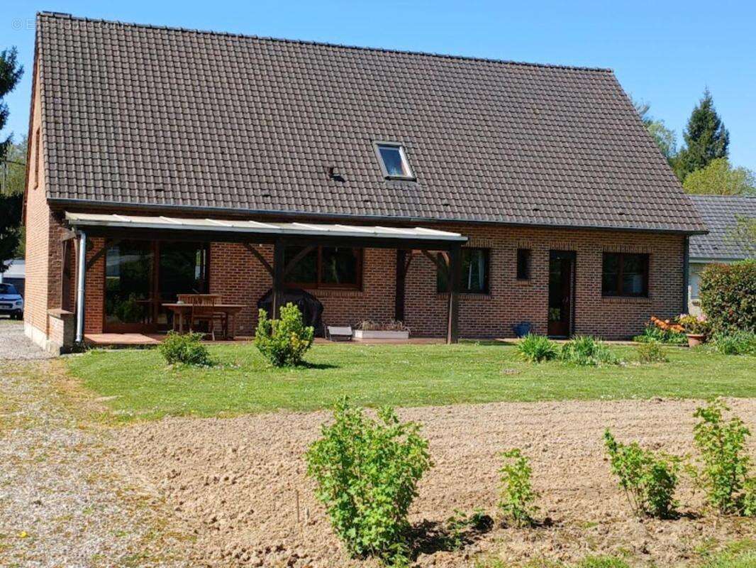 Maison à ESTREE-WAMIN