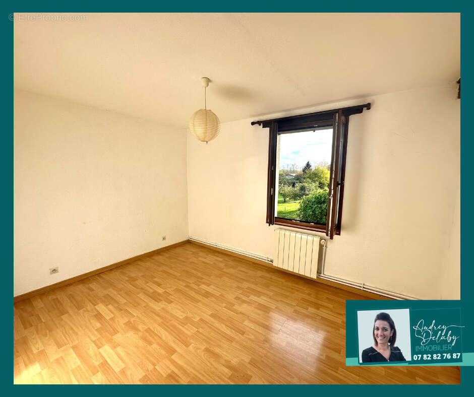 Maison à SAINT-REMY-EN-BOUZEMONT-SAINT-GENEST-ET-ISSON