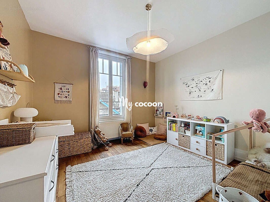 Appartement à RILLIEUX-LA-PAPE