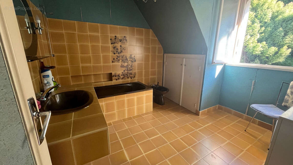 Maison à ERGUE-GABERIC