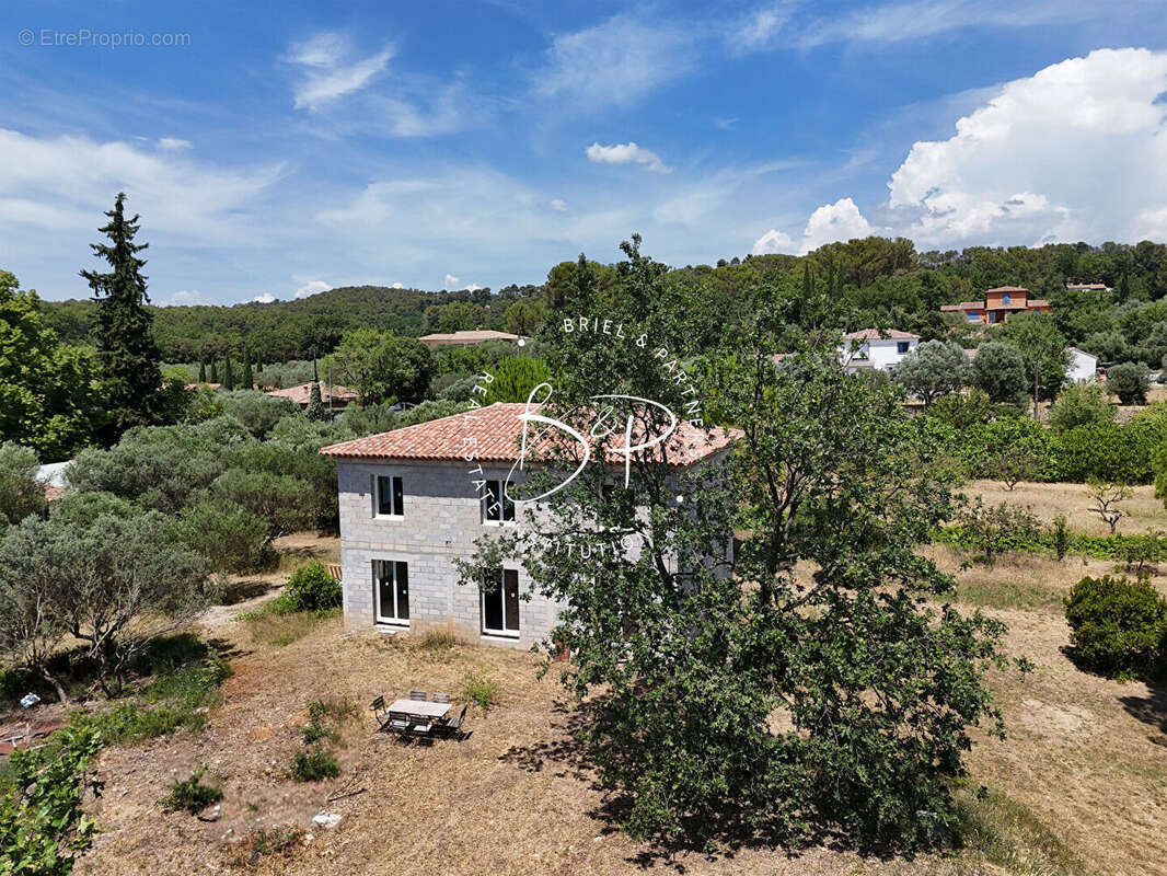 Maison à LORGUES