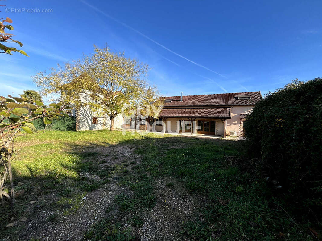 Maison à BESSEY-LES-CITEAUX