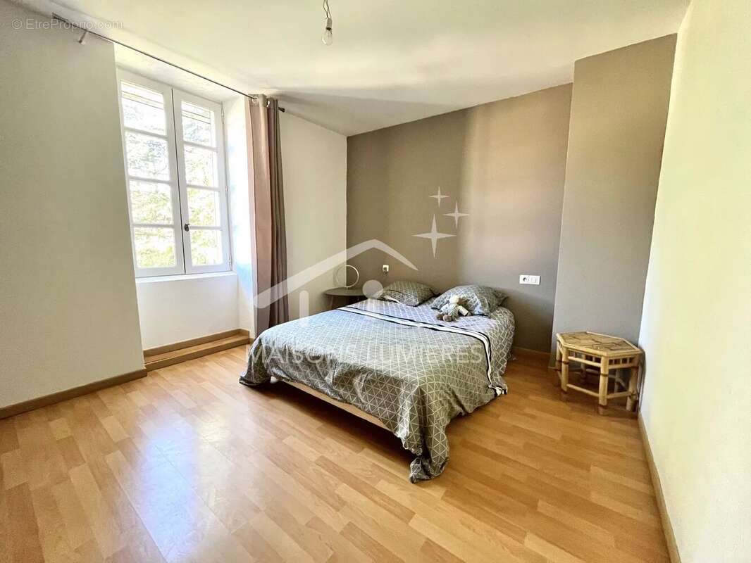 Maison à SAINT-SATURNIN-LES-APT