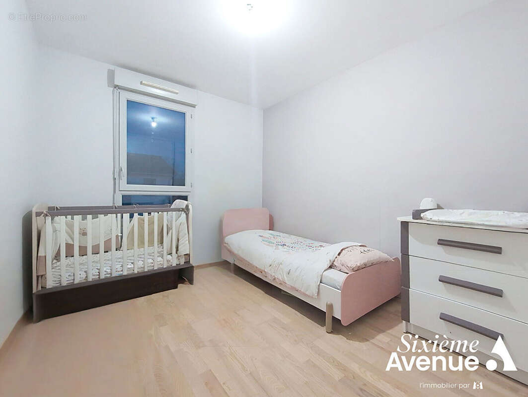 Appartement à SIMANDRES