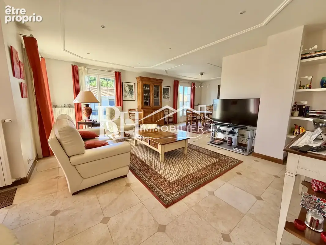 Maison 5 chambres, proche commerces - photo 3