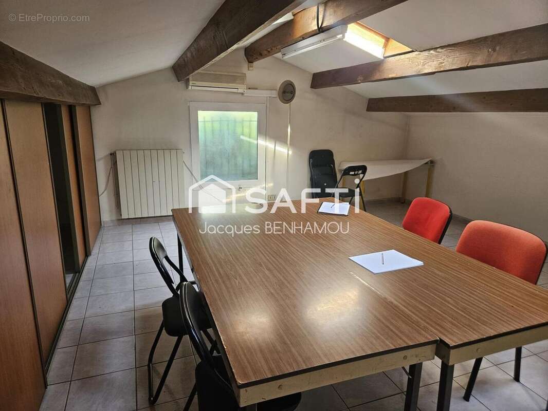 Commerce 119 m² à Marseille-9e  - photo 2