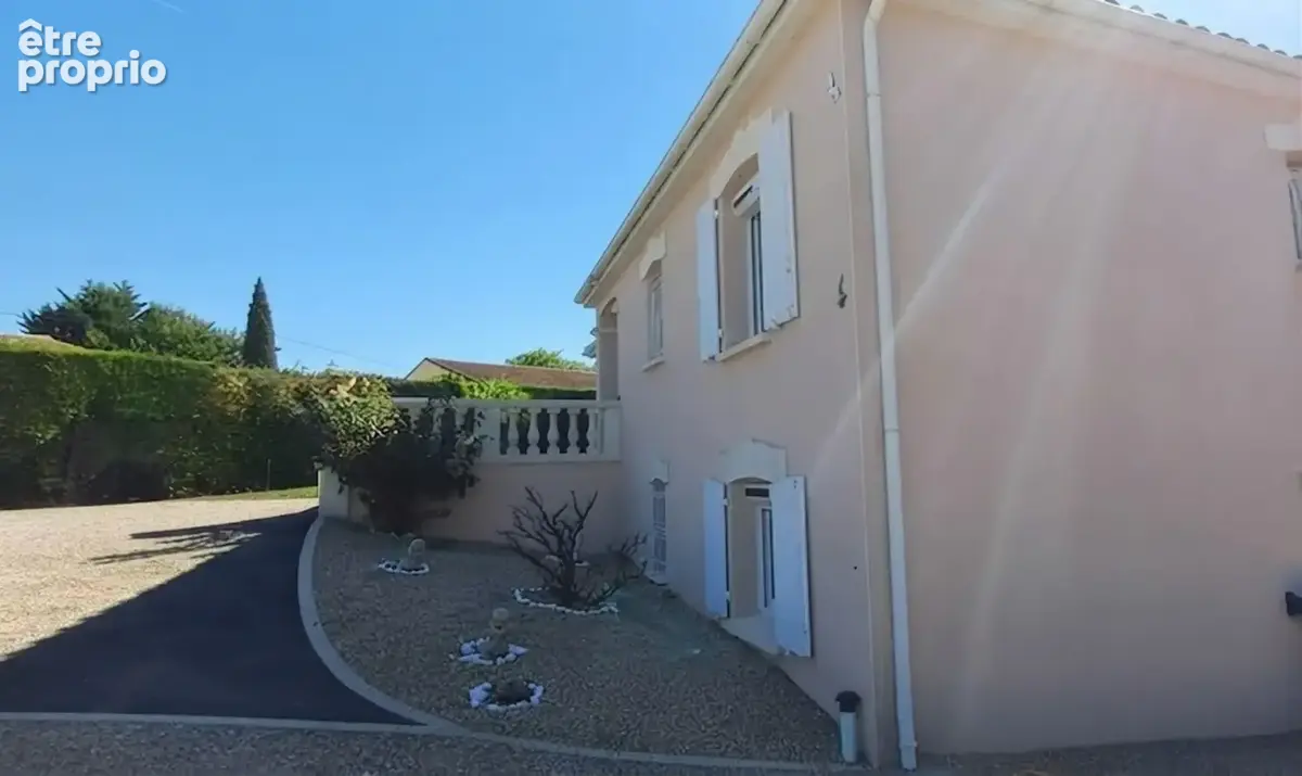 Maison à vendre 6 pièces  (16) ST YRIEIX, 5 chambres, garage, véranda, piscine - photo 15