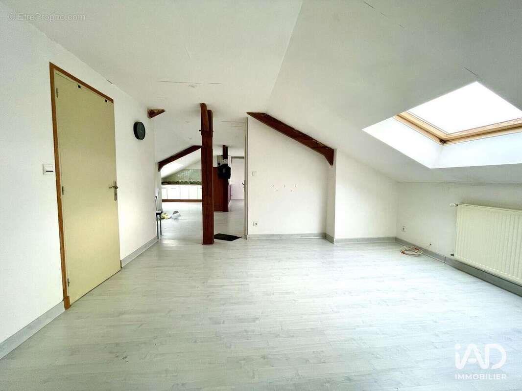 Photo 8 - Appartement à GUEUGNON